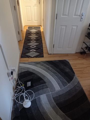 Room in a Shared Flat, London, E14 - Photo 4