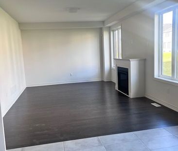 For Lease - 20 Primrose Heights, Adjala-Tosorontio, Ontario - Photo 2
