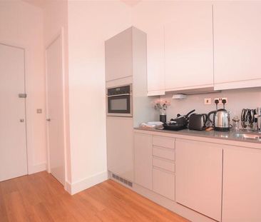 1 bedroom flat to rent - Photo 4