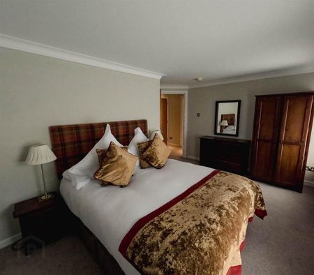 Serviced Apartment, 1 Stag Lodge Apartments, Cultra, Holywood, BT18 0EX - Photo 4