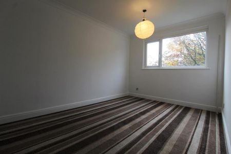 3 bedroom apartment to rent - Photo 3