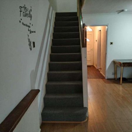 Aspen Drive, HA0 - Photo 5