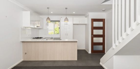 Stylish & Modern Townhouse - Photo 2