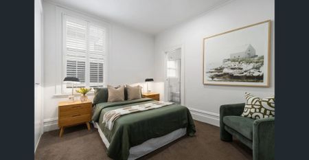 Heritage-laced entertainer relishing Bayside Bliss - Photo 2