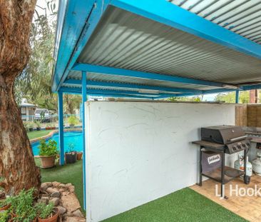 No Vacancies - Furnished Units - Electricity Included - Photo 6