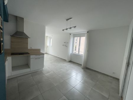 Location Appartement 2 pièces 44m² RODEZ 12000 - Photo 2