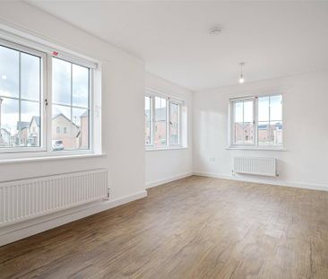 2 bedroom semi-detached house to rent - Photo 3