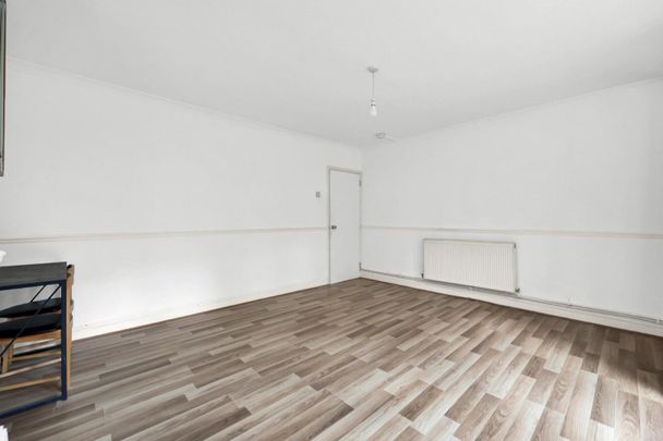 3 bedroom Flat To Let Total Size: 786 SQ FT - Photo 1