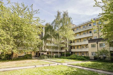 Arbour Square, Stepney Green, E1 - Photo 5