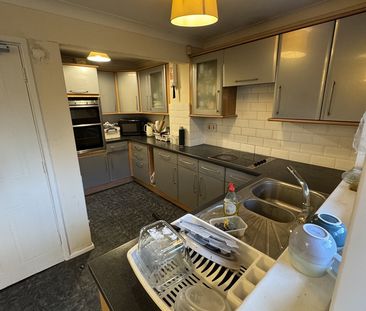 6 Bed Semi-Detached House, Lyon Street, SO14 - Photo 6