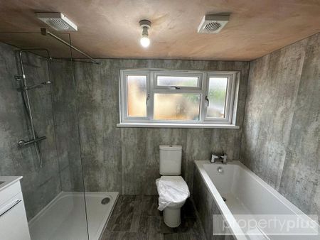 3 bedroom terraced house to rent - Photo 5