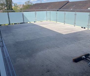 Living in a central location - Photo 5