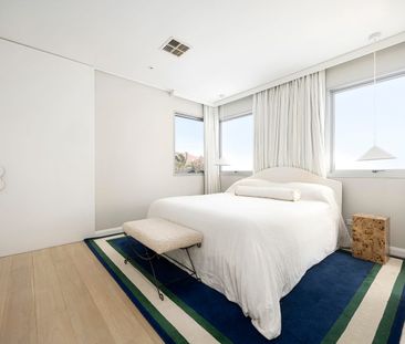 Refined Architectural Living in the Heart of North Bondi - Photo 4