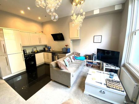 1 bedroom flat to rent - Photo 3