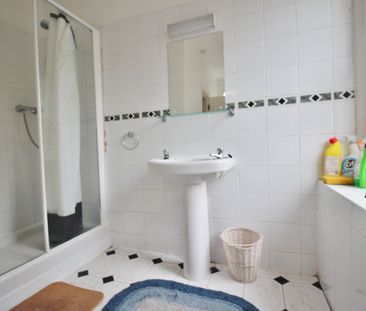 Room for rent - Photo 6