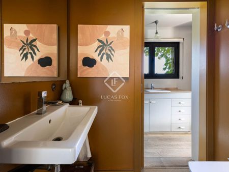 Barcelona, Catalonia 08017 - Photo 5