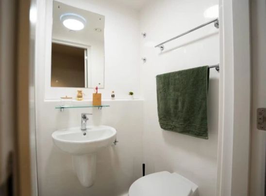 Classic Ensuite - Photo 1
