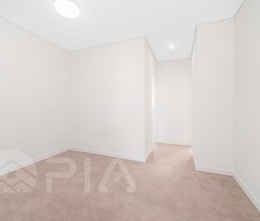 Modern 2 bedroom apartment close to amenities for lease - Photo 5