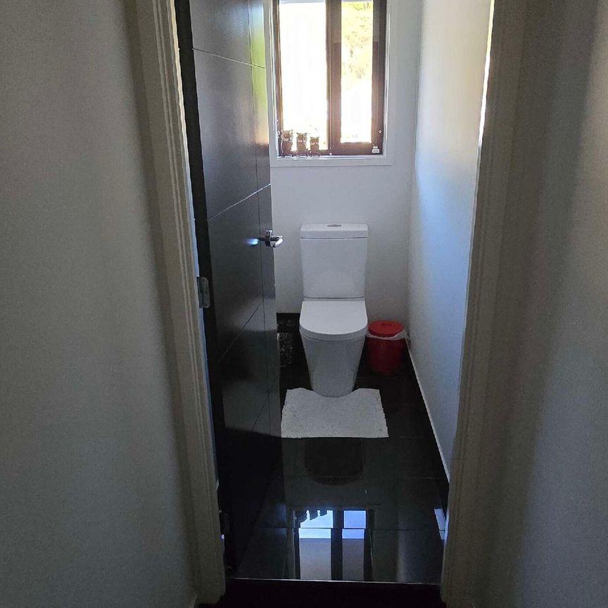 Upper Coomera - Photo 1
