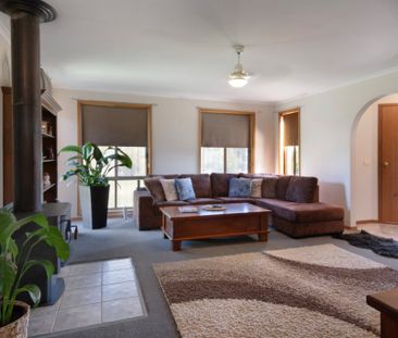 2 Burgess Court, Newstead - Photo 3