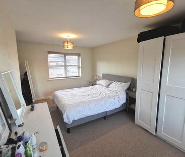 3 bedroom semi-detached house to rent - Photo 3