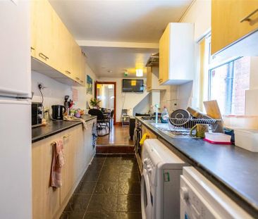 5 bedroom house to rent - Photo 2