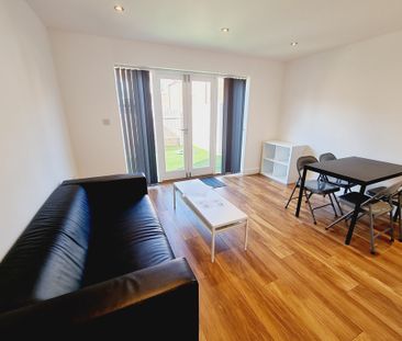 2 Bed Student Accommodation - Photo 2