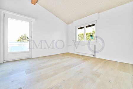 STANDING WITH LAKE AND MOUNTAIN VIEW - Foto 3