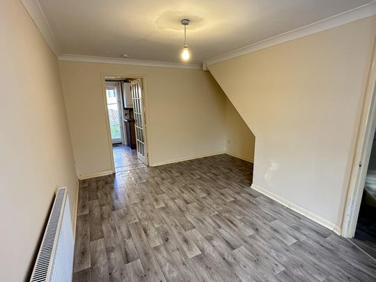 2 bedroom terraced house to rent - Photo 1