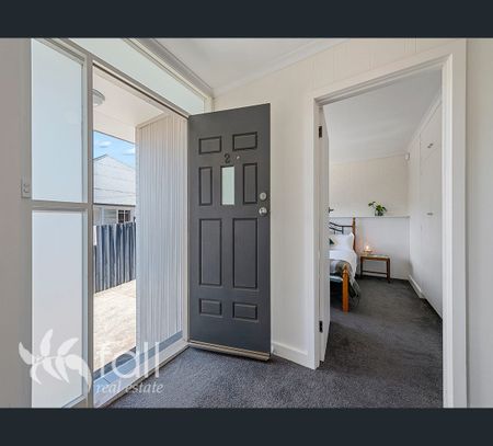 2/66a Montagu Street, New Town, Tas 7008 - Photo 2