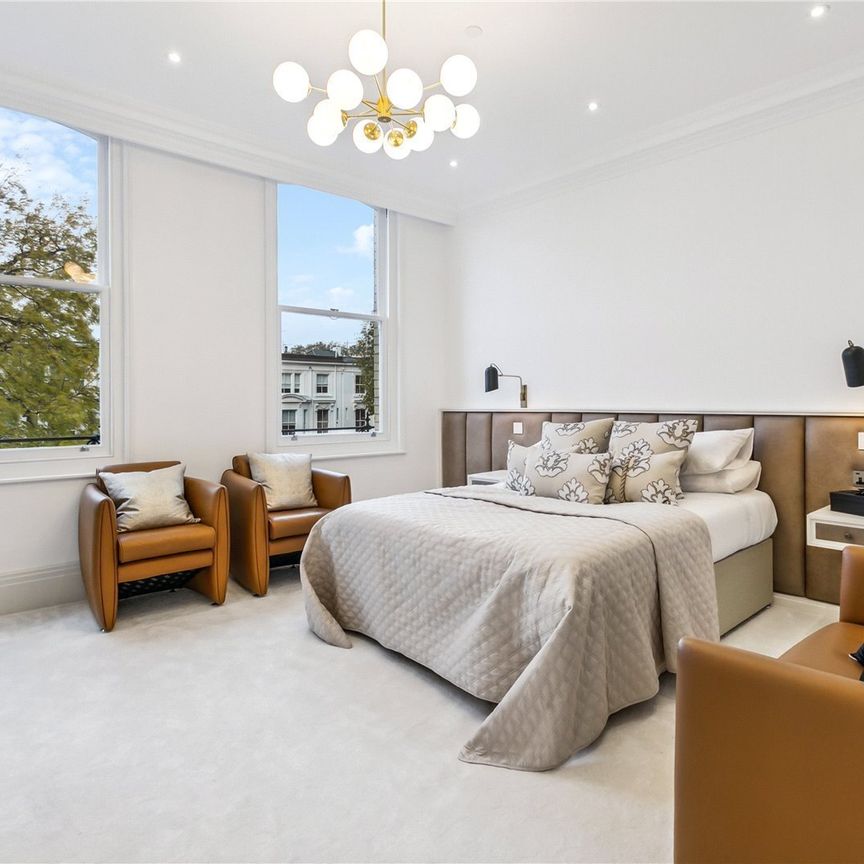 Vicarage Gate, Kensington, London, W8 - Photo 1