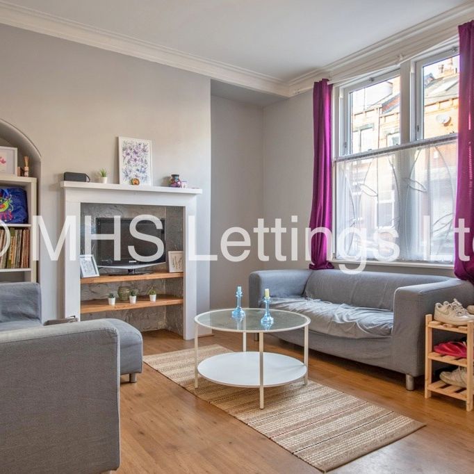 4 Bedroom Mid Terraced House for rent in Hartley Grove - Photo 1