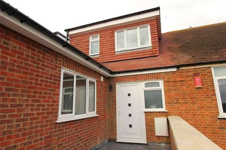 Eastwood Road North, Leigh-on-sea, Essex, SS9 - Photo 2