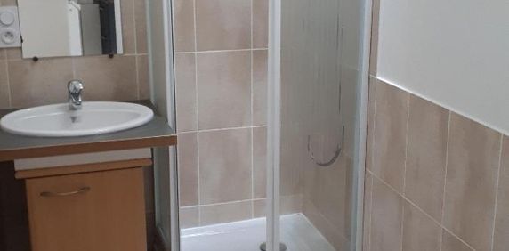 Location Appartement 1 pièce 18m² CLERMONT FERRAND 63100 - Photo 2