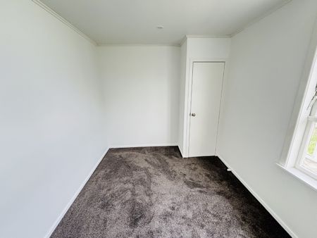 MANUREWA, 3 BEDROOMS - Photo 3