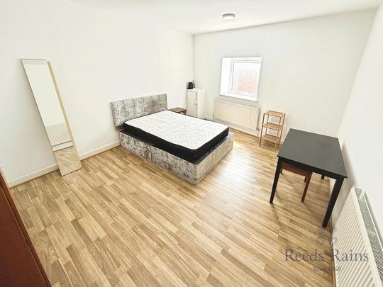 1 bedroom property to rent - Photo 1
