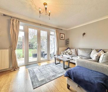 3 bedroom semi-detached house to rent - Photo 2
