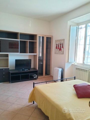 Bilocale con terrazza zona Faro - Foto 3