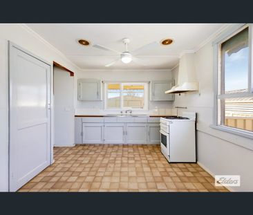 17 Hunter Avenue, California Gully, Vic 3556 - Photo 6