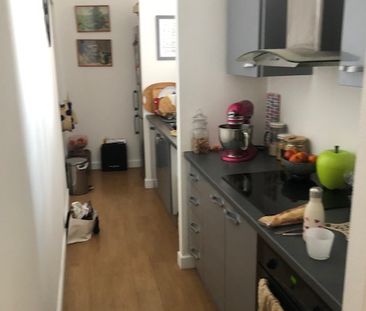 Location Appartement 3 pièces 74m² - Photo 4