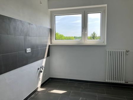 Stilvoll wohnen in Detmerode: Top modernisierte 3-Zimmer-Wohnung - Photo 3