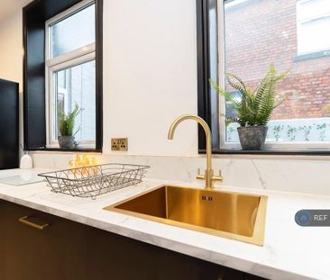 1 bedroom in a house share to rent - Photo 6