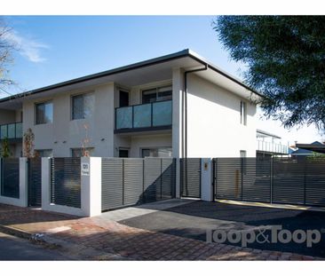 Modern Unit in Prime Location - Photo 5