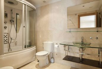 Luxury Villa for rent in Elviria, Spain