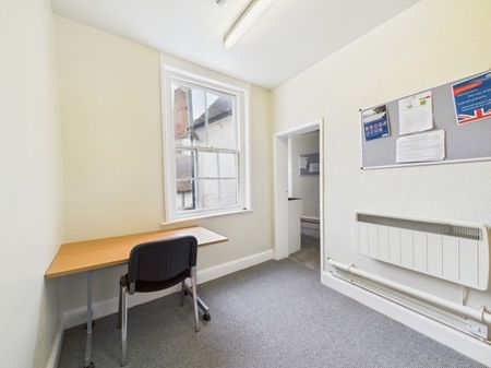 High Street, Tewkesbury, Gloucestershire, GL20 - Photo 4