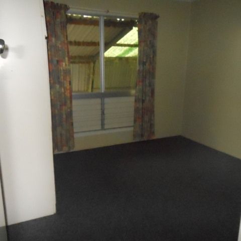 3 Bedroom - Walking distance to town - Photo 1