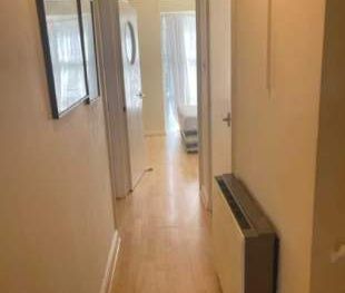 2 bedroom property to rent in London - Photo 3