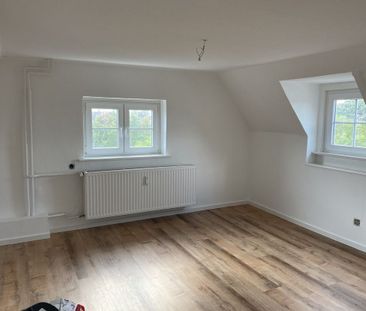 *Über den Dächern von Elmshorn* Gemütliche 2-Zimmer-Dachgeschoßwohnung - Photo 1