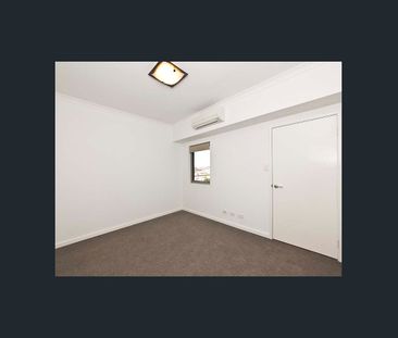 ENJOY STUNNING CITY VIEWS - Photo 3