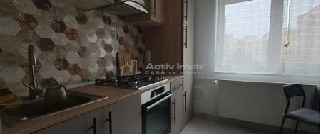 Metrou Eroii Revolutiei - garsoniera - mobilata si utilata - Fotografie 4